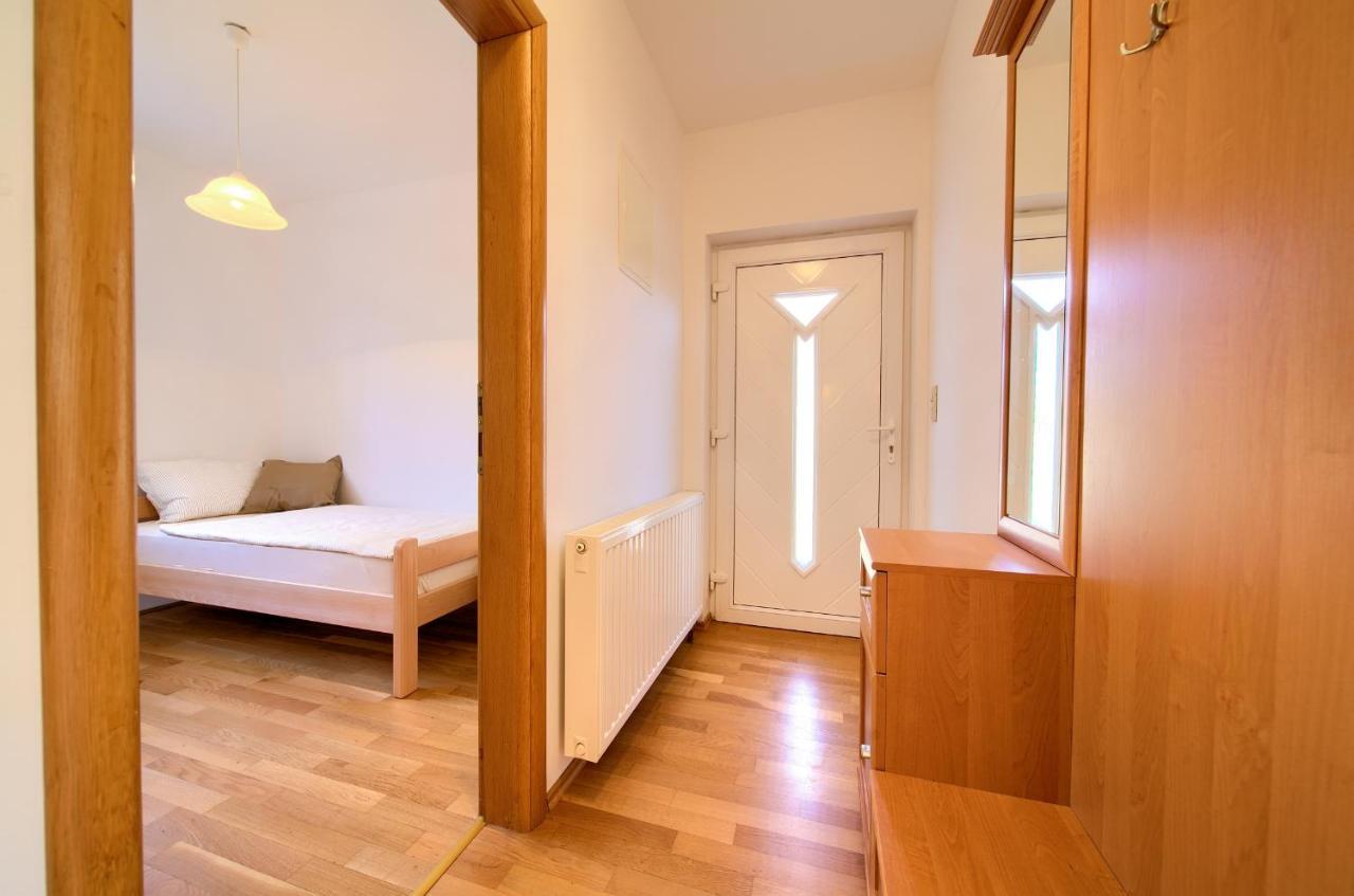 Happy Point Apartment คิร์ก ภายนอก รูปภาพ
