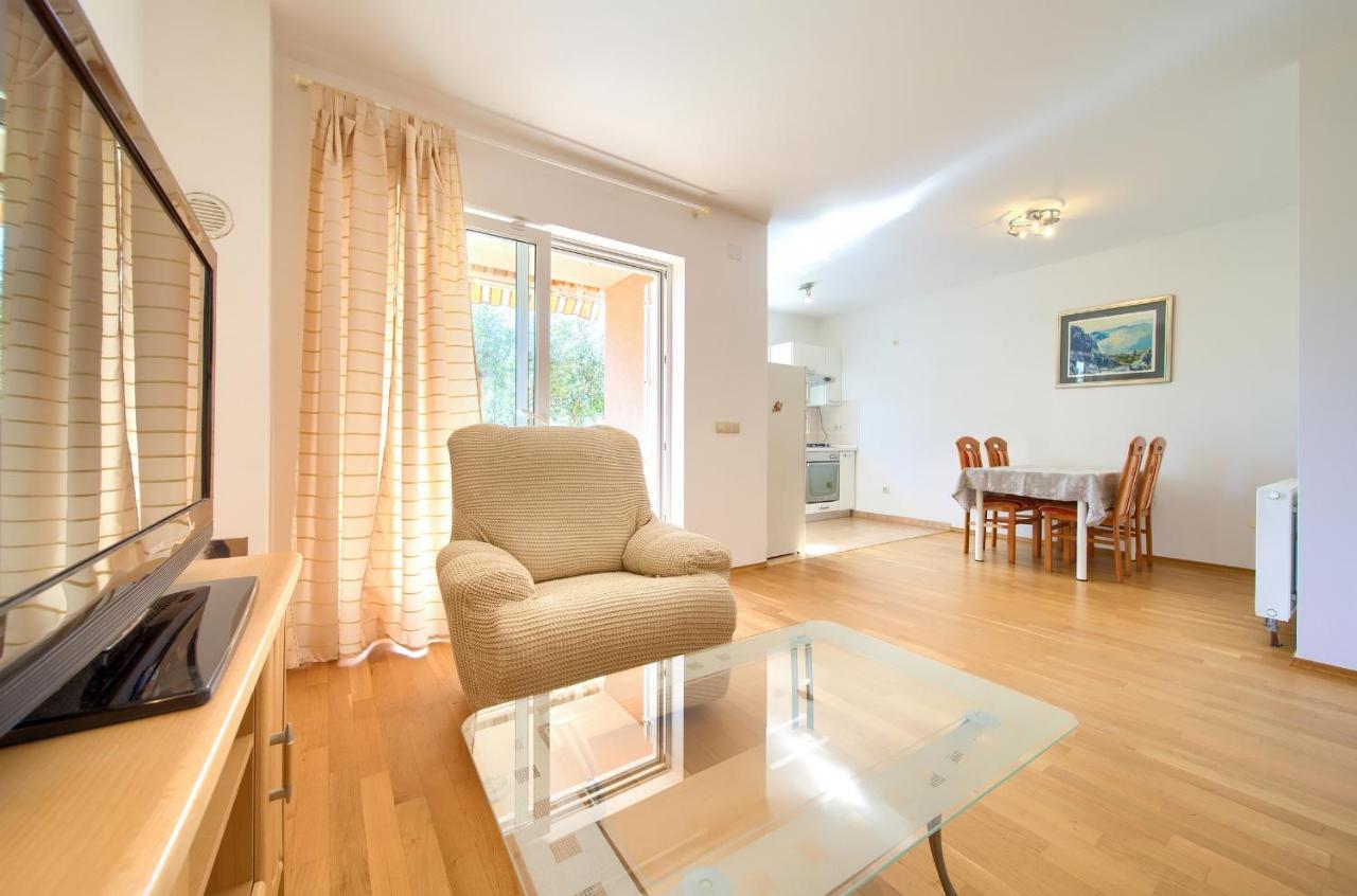 Happy Point Apartment คิร์ก ภายนอก รูปภาพ