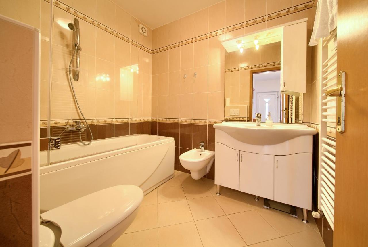 Happy Point Apartment คิร์ก ภายนอก รูปภาพ